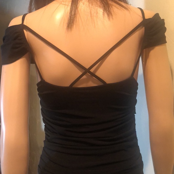 Moda International off shoulder dress. Size M - Picture 5 of 5